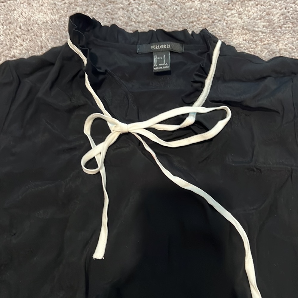 Forever 21 Top - Picture 4 of 6
